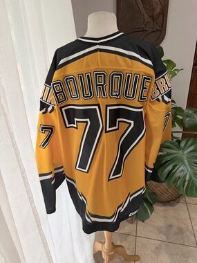 Vintage CCM Boston Bruins Bourque 77 Jersey Yellow NHL XXL Canada
